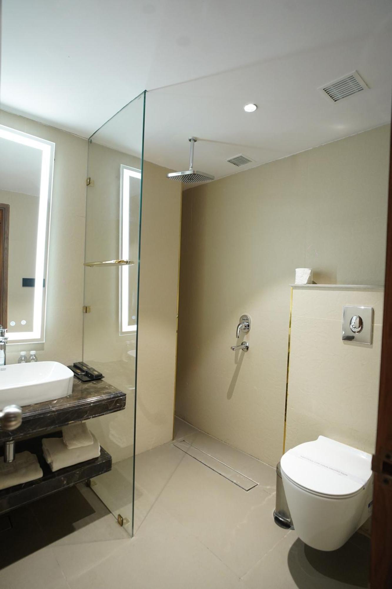 Hotel Ornate Lucknow Esterno foto
